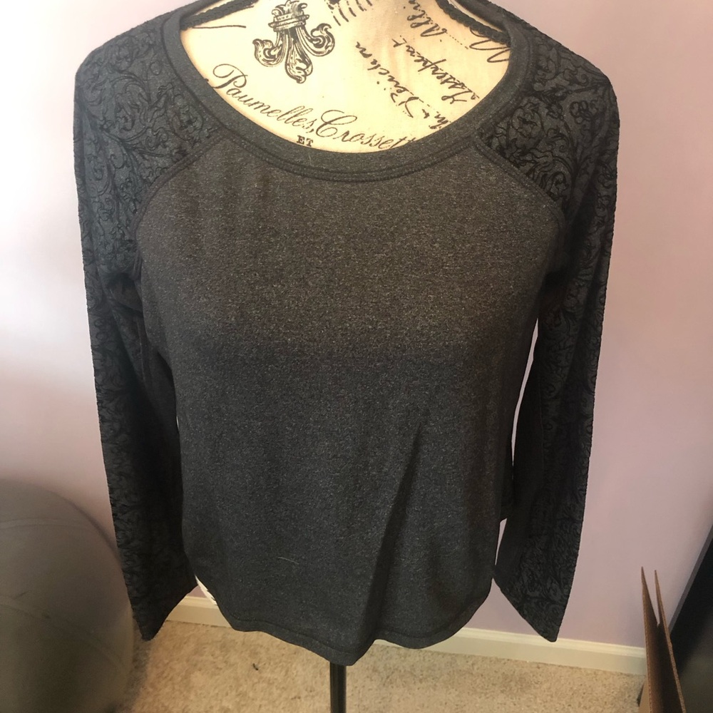 Calia ladies size medium long sleeve black and grey shirt like new - Picture 8 of 10